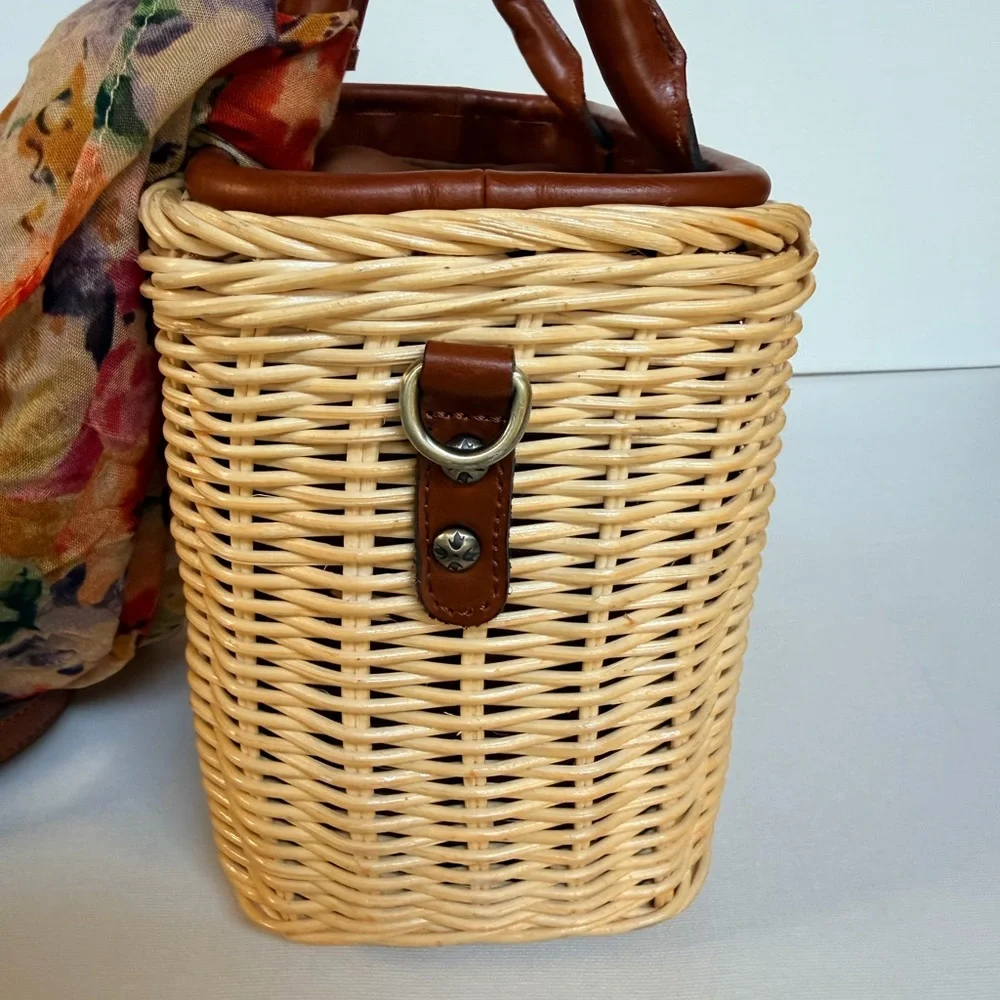 Patricia Nash Tan and Brown Woven Crossbody Bag - Picture 3 of 7